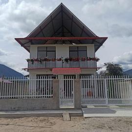 Hermosa y espléndida casa en Oxapampa, hotel in Oxapampa