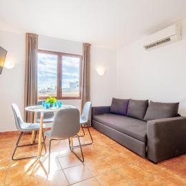 Apartamento 23 en la muralla romana junto a la Catedral
