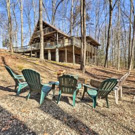 3 Mi to Cave Run Lake! Nature-Centric Family Cabin, hotel i Wellington