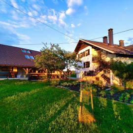 Tourist Farm Strle With Great Local Food, viešbutis mieste Cerknica