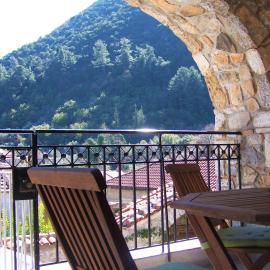 Kastorio-Villy's Guest House, hotel di Kastórion