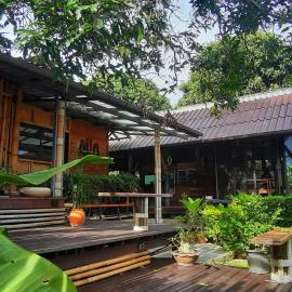 Aha Lanta Cozy Hostel, готель у місті Ко-Ланта