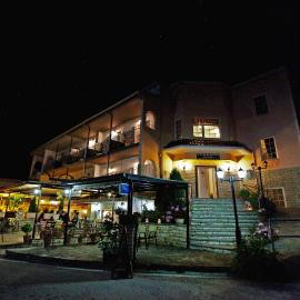 Χenonas Ziakos, hotel a Loutra Amarantou