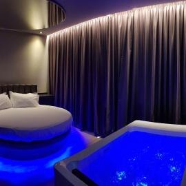 Leoni Hotel & Private Spa、チッタ・サンタンジェロのホテル