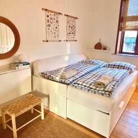 Charmerende centralbeliggende lejlighed - hyggelig og med parkering, khách sạn ở Randers