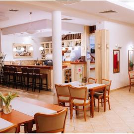 Hotel Piast, hotel di Cedynia