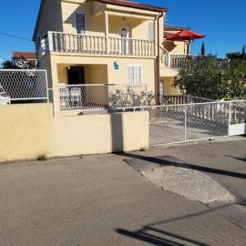 Mala Vila, hotel di Seline