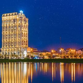 Rex Quang Binh Hotel, hotel em Dong Hoi