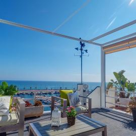 The Moonlight Sea View by Hello Homes Sitges, מלון בסיטג'ס