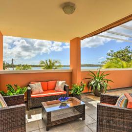 Private Pool + Rooftop Views Near Seven Seas Beach, hotel i Fajardo