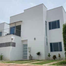 Condo Apulo - Hermosa casa - Jacuzzi y Piscina privados - WiFi, viešbutis mieste Apulas
