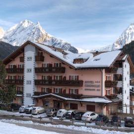 Hotel Cristallo, hotel in Canazei