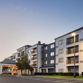 Courtyard Houston Sugar Land/Stafford, ξενοδοχείο σε Stafford