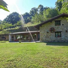 Casa Rural Yolanda para 5 personas, hotelli kohteessa Arangas