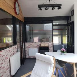Petite maison type Loft en plein bourg d'Ambazac, hotel a Ambazac