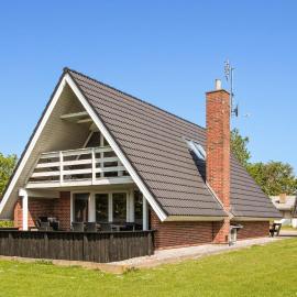 Gorgeous Home In Samsø With Kitchen、Samsøのホテル