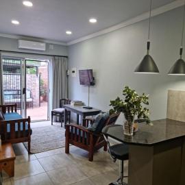 Tarrentoela selfcatering guesthouse, хотел в Кату