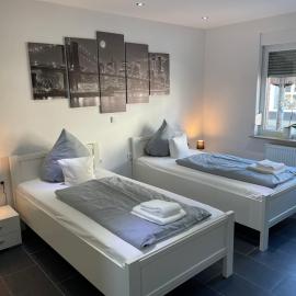 Appartment am Rosenplatz,24 Stunden Check in, Küche, kostenfreie Parkplätze, hotel Brechtorfban