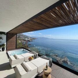 Mystique Luxury Suite، فندق في Achlia