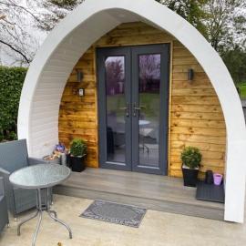Bonnyview Glamping، فندق في باليكاسل