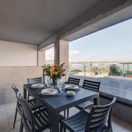 9ten11 Seafront by Homely, hotelli kohteessa Mellieħa
