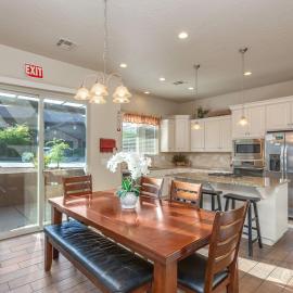 Coral Ridge Resort 4246 COZY, BEAUTIFUL TOWNHOME WITH LOTS OF ADDITIONAL PARKING!