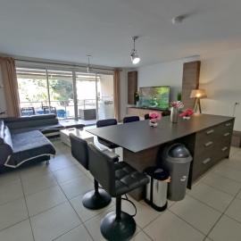 Elégant F3 à la Villa Stencer, Papeete, calme climatisé et spacieux, hotel in Papeete