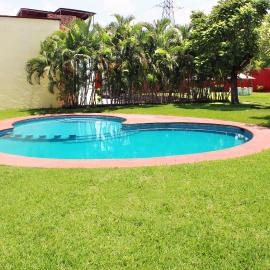 Casa Palmera con Aire acondicionado Alberca Wifi cocina y TV – hotel w mieście Emiliano Zapata