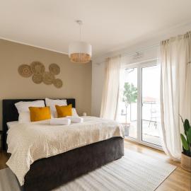 DWELLSTAY - Modernes Apartment I 55qm I 2 Zimmer I Küche I Bad I Terrasse I TV I WLAN, hotel in Bad Hersfeld