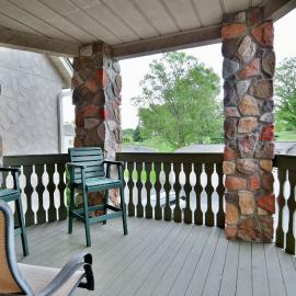 Unit 207 2 BDRM 2 BA condo, hotel in Birchwood