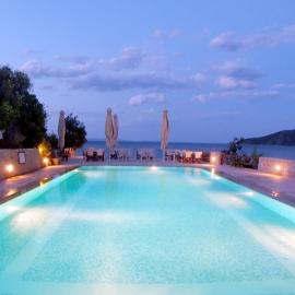 Smyros Resort, ξενοδοχείο στα Πούλιθρα