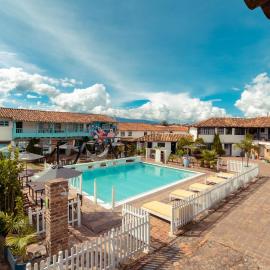 Hotel Aceitunos, hotelli Villa de Leyvassa