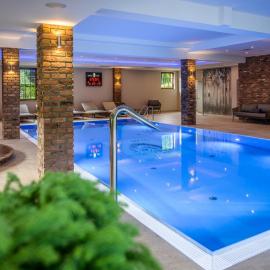 ForRest Hotel & Restaurant, hotel u gradu Zjelona Gora