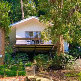 บ้านชายดอย Glamping ดอยแม่แจ๋ม cheason ,Muangpan, Lampang, hotel in Ban Mai