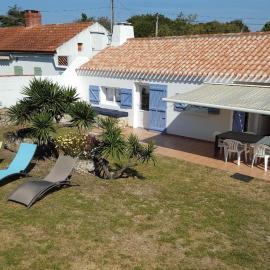 Maison avec jardin à 200m de la plage La Cantine