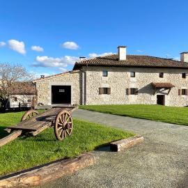 CASA RURAL ERVITENA، فندق في Oteiza