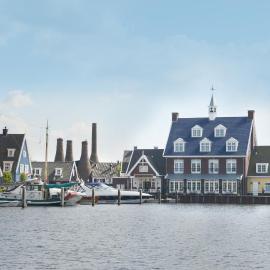 Fletcher Hotel - Restaurant Nautisch Kwartier, hotelli kohteessa Huizen