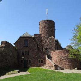 Burg Zimmer auf ca. 70 m², Hotel in Heimbach