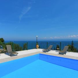 Antigoni Villas, hotel sa Longos
