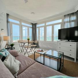 Beautiful sea views apartment Pool & Beach