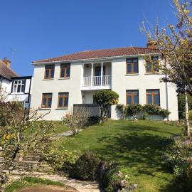 Tranquil Sea View Apartment Near the Beach, hotel u gradu Hythe