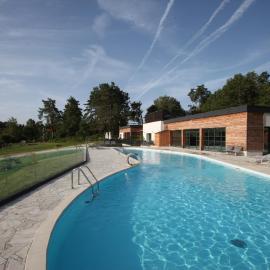 Résidence Vacancéole - Le Domaine des Monédières、Meyrignac-lʼÉgliseのホテル