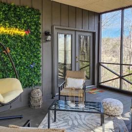 Hike, Golf & Swim! Rumbling Bald Resort Mtn Home, hotel a Lake Lure