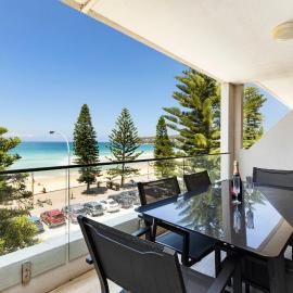 Luxury Manly Beachfront Apartment