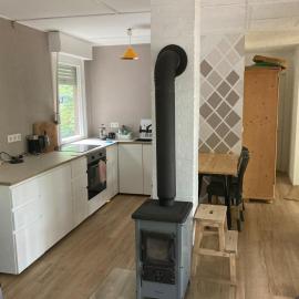 NEU! Schöner Bungalow am Zenssee: Lychen şehrinde bir otel