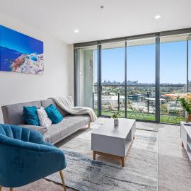 Glen Iris 2BR Apt Sunset Views, Pool, Gym, Sauna