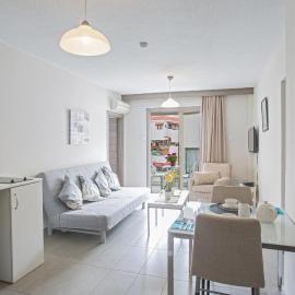 Ayia Napa Holiday Apartment So8