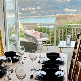 The Haven, Fishguard, ideal for Beach, coastal path and town!, hotel in Fishguard