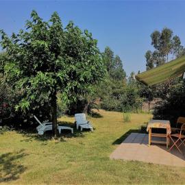 Maison lumineuse avec jardin, 3 ch., proche centre de Céret, jusqu'à 6 pers., animaux bienvenus - FR-1-703-49, hotelli kohteessa Céret