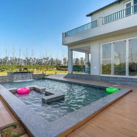 StayVista at Colour Bloom - Luxury Farm Stay, Karnal, hotel in Bidauli